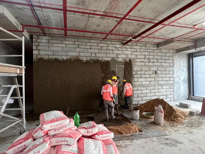 Gypsum plastering on blockwork